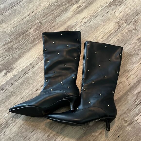 Boots  - Picture 1 of 2